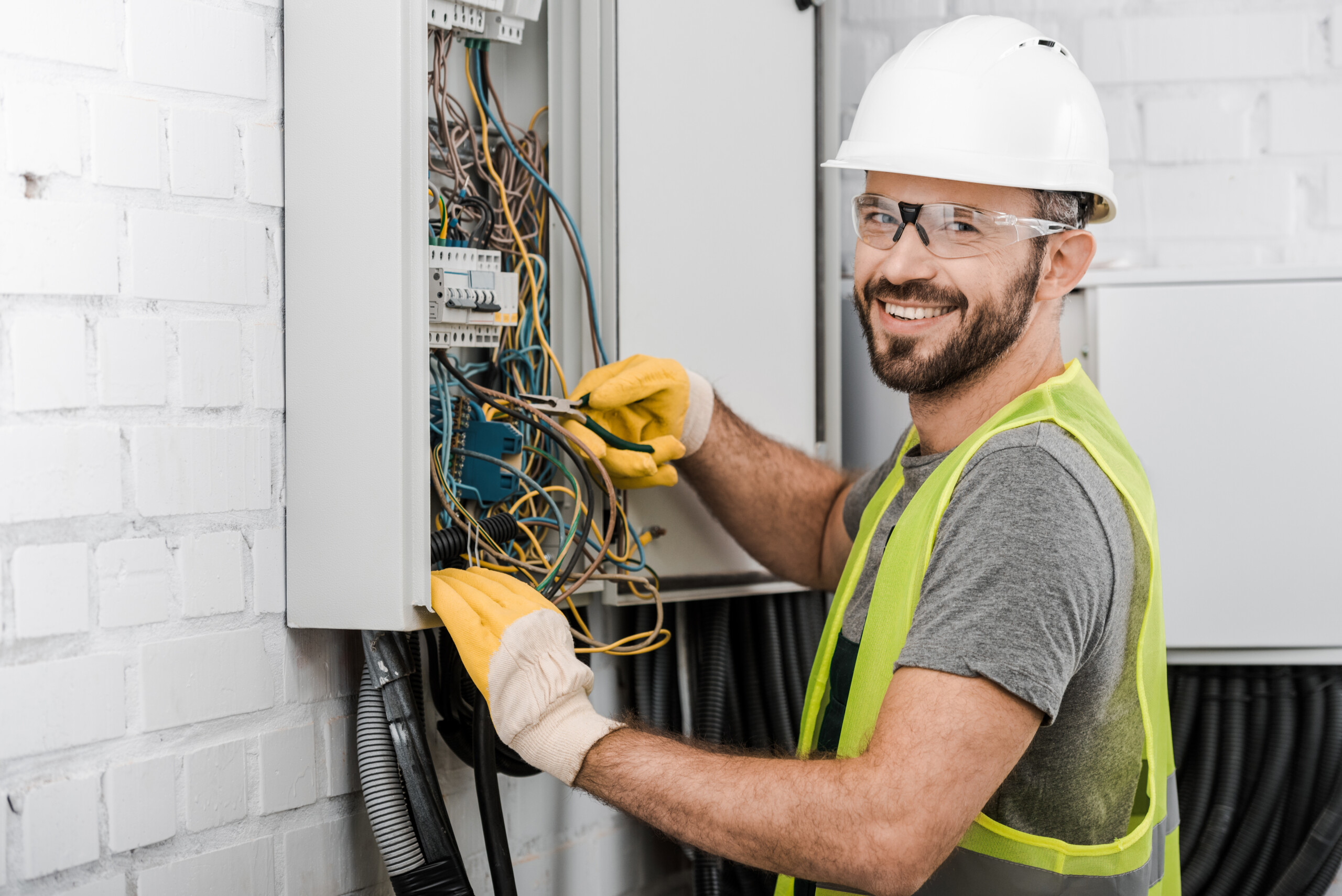 Jobbar du som elektriker?
